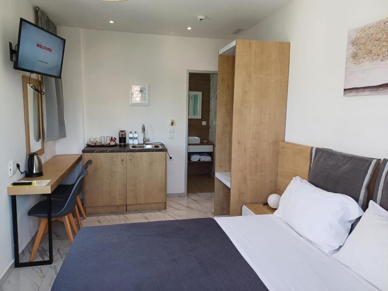 Deluxe City Hotel Chania  Bagian luar foto
